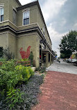 The Red Hen