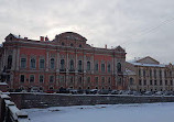 Anichkov Bridge