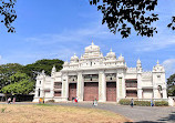 Jaganmohan Palace Art Gallery And Auditorium