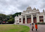 Jaganmohan Palace Art Gallery And Auditorium