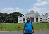 Jaganmohan Palace Art Gallery And Auditorium