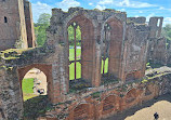 Kenilworth Castle and Elizabethan Garden