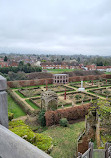 Kenilworth Castle and Elizabethan Garden