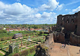 Kenilworth Castle and Elizabethan Garden