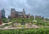 Kenilworth Castle and Elizabethan Garden