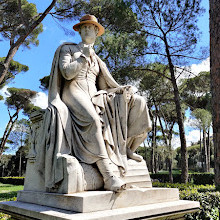 Monument to Lord Byron