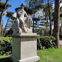 Monument to Lord Byron