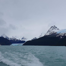 Sendero al catamaran hielos Patagonia