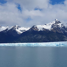 Sendero al catamaran hielos Patagonia