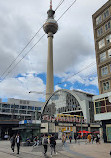 Einkaufsbahnhof Berlin Alexanderplatz