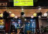 7 Fortunes cafe