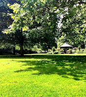 Royal Crescent Gardens