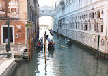 Ponte dei Tre Archi