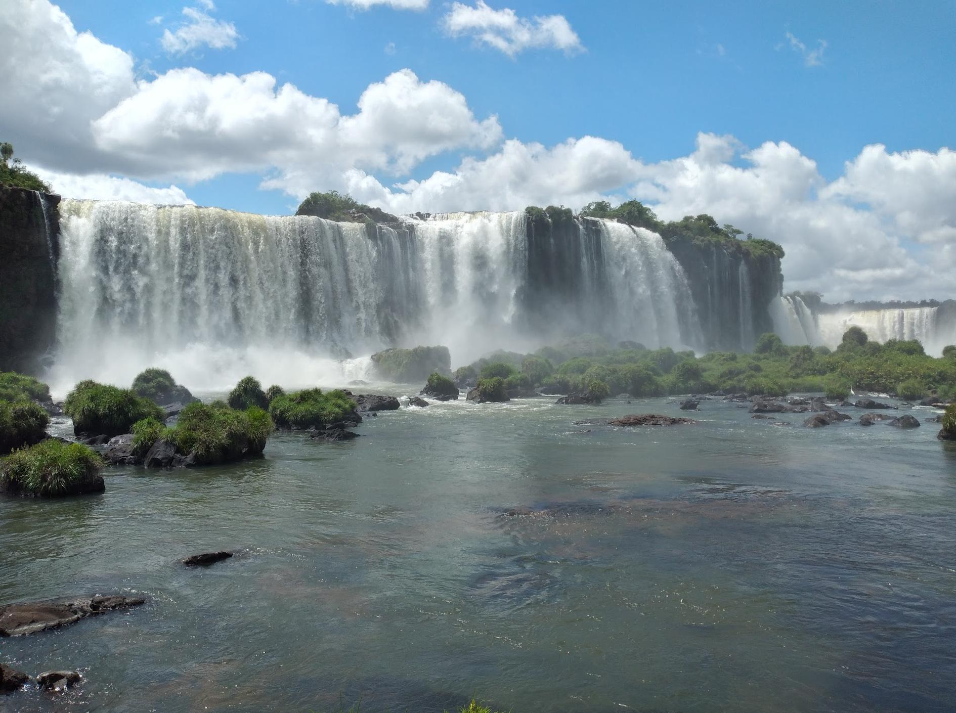Aqui Cataratas del Iguazu