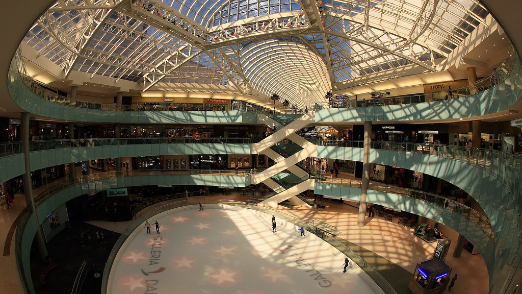 When was Galleria shopping Centre built?