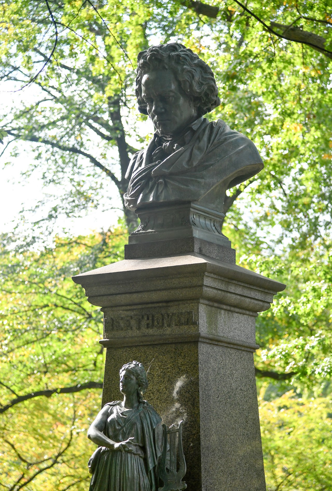 Скульптура Людвига Ван Бетховена