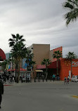 macro plaza