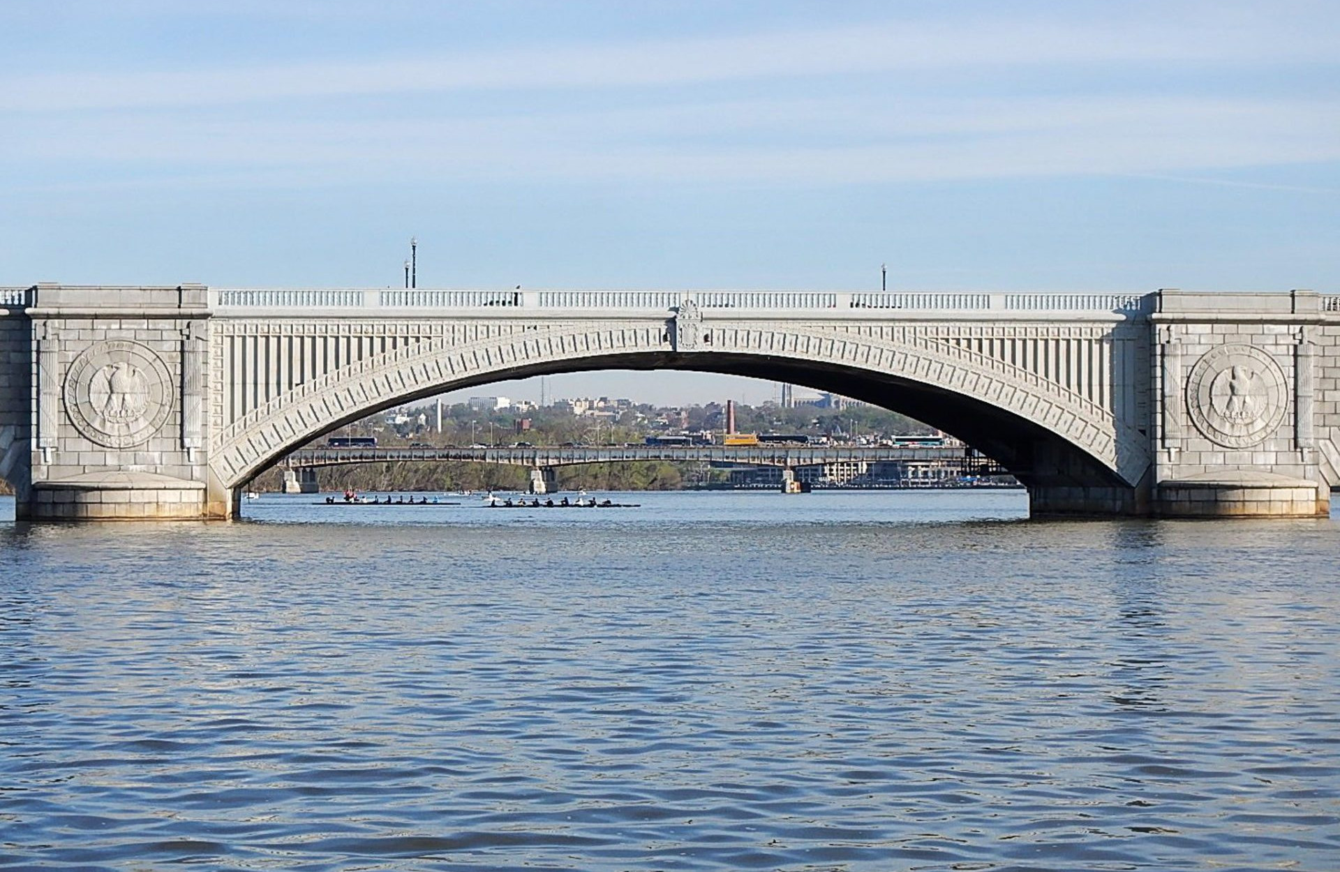 Puente conmemorativo de Arlington