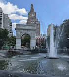 Washington Square Fountain