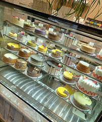 Dessert Lady Cafe & Bakery