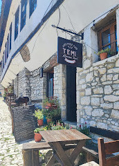 Temi Albanian Food