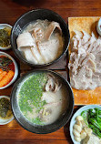 EomYongBaek Doejigukbap Jonggak