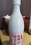 EomYongBaek Doejigukbap Jonggak