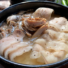 EomYongBaek Doejigukbap Jonggak