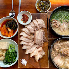 EomYongBaek Doejigukbap Jonggak