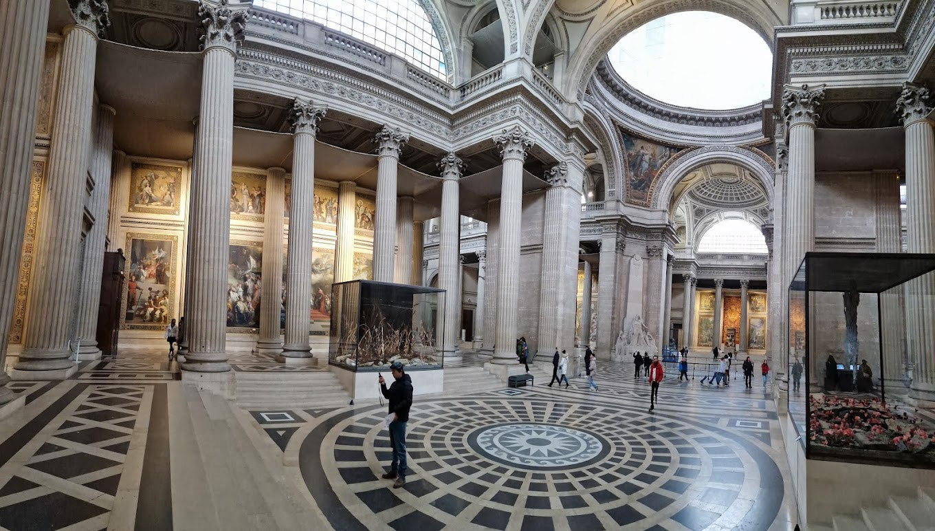 Can you climb the Pantheon Paris?