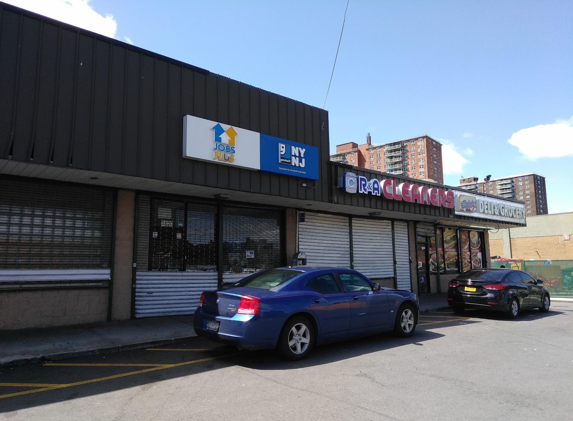 Where is Bruckner Plaza (Bronx, United States) Reasons to Visit the