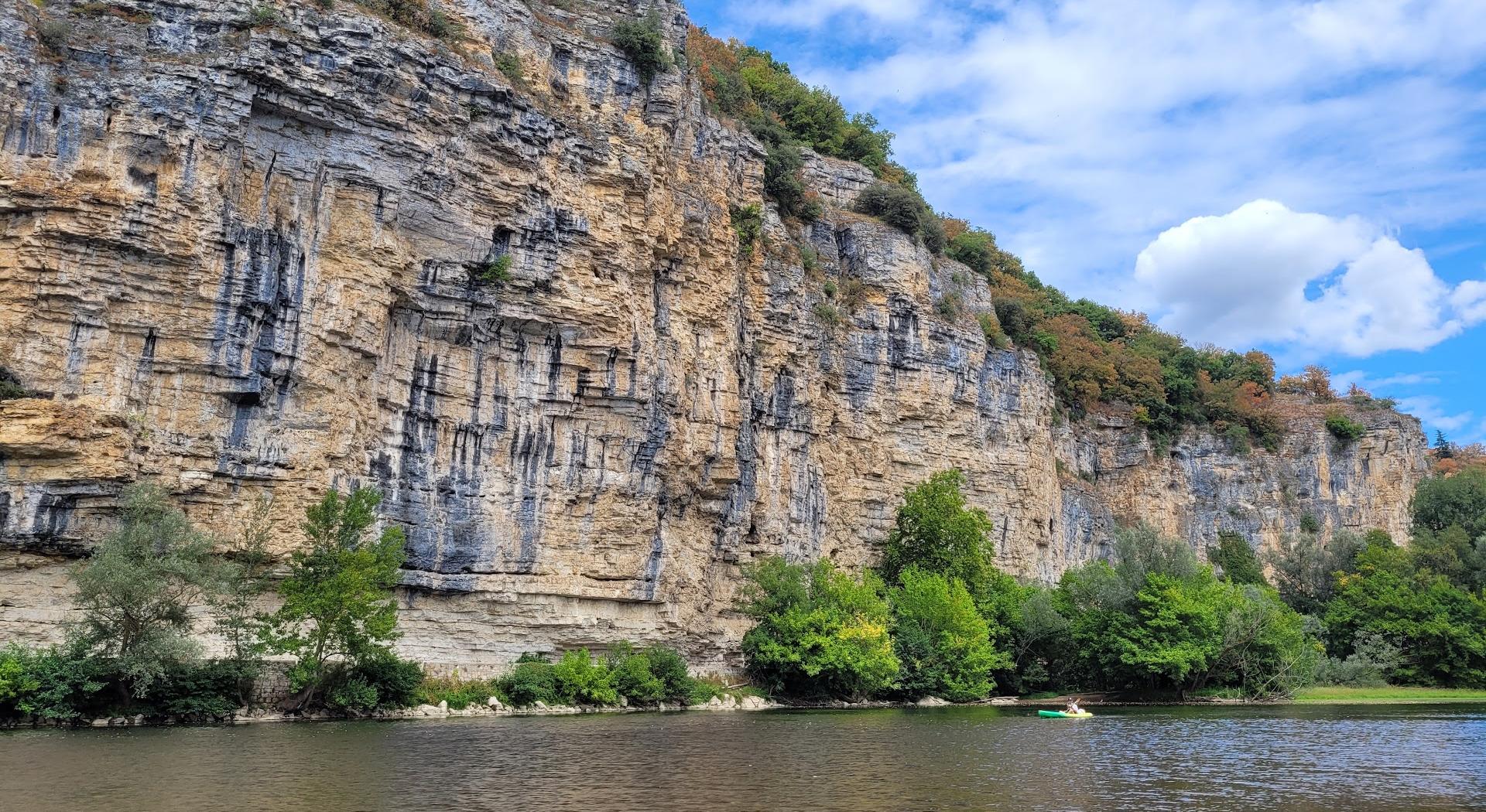 Where is Gluges plage (Montvalent, France) Reasons to Visit the Gluges ...