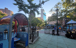 Grand Street Basketball Courts