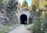 Lions Den Trailhead