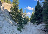 Lions Den Trailhead