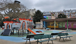 Детская площадка в парке Шуази