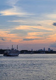 Paddlewheeler Creole Queen