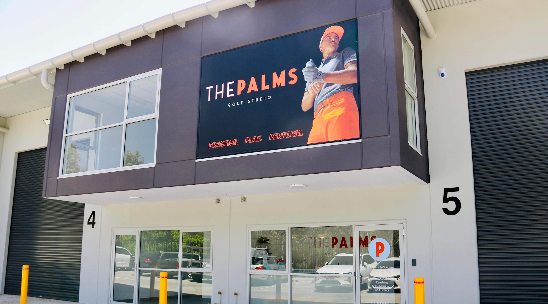 The Palms Golf Studio