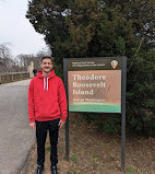 Theodore Roosevelt Island Pedestrian Bridge