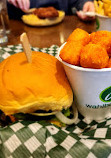 Wahlburgers Toronto