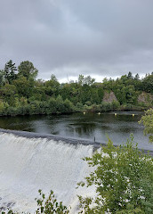 Montmorency Falls Parking