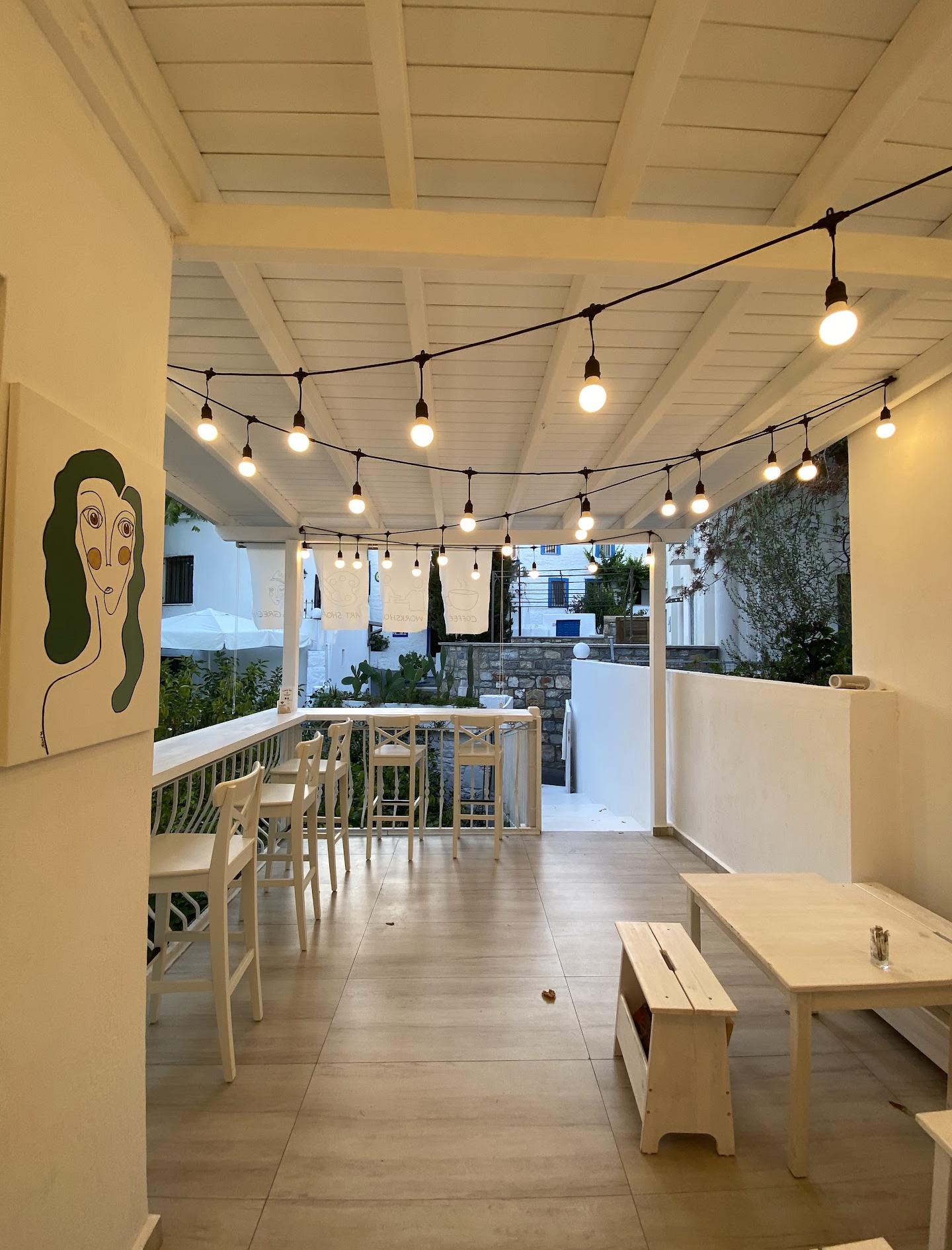 DIY and Green / Art & Coffee Shop