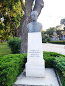 Statue of Manolis Andronikos