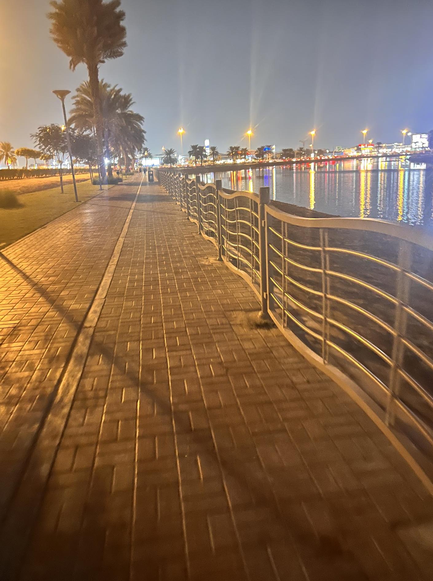 بركة الركض في مول الإمارات