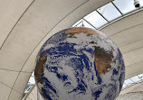 Dynamic Earth