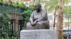Statua di Gertrude Stein