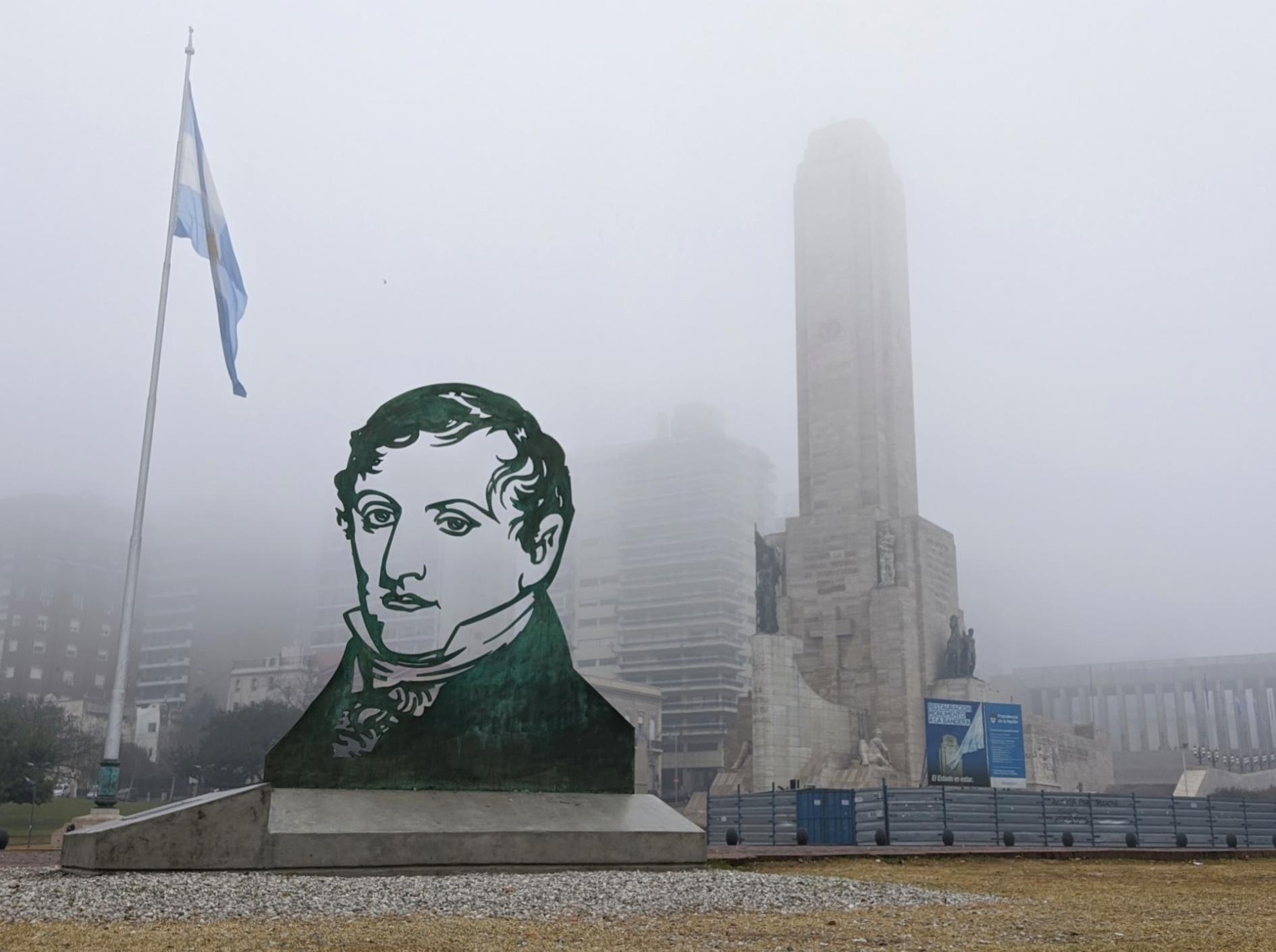 Escultura Gral Manuel Belgrano