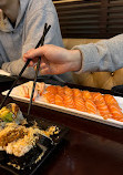 101 Sushi Roll and Grill